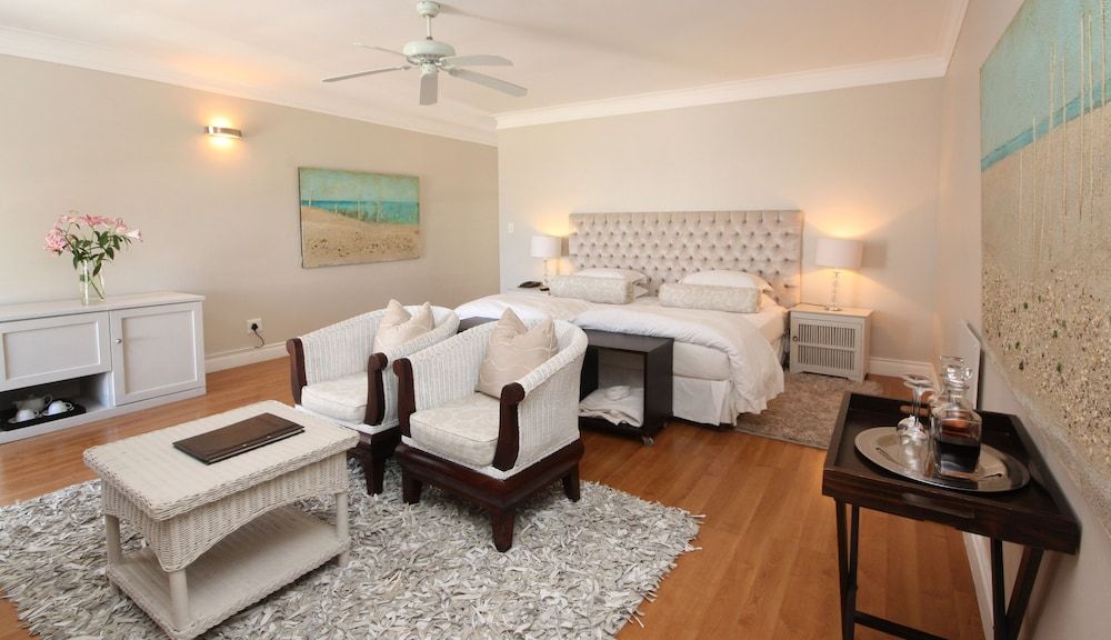 Deluxe Room (Pool)