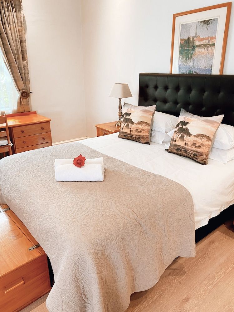 Albatross Guest House Luxury Double Room 26