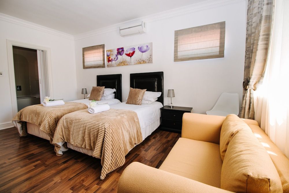 Albatross Guest House Luxury Double Room 20