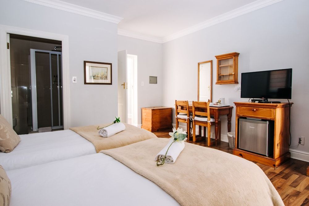 Albatross Guest House Luxury Double Room 19