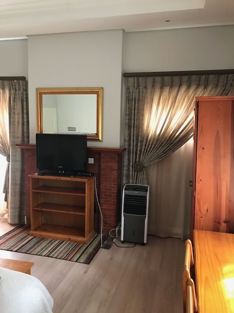 Albatross Guest House Luxury Double Room 33