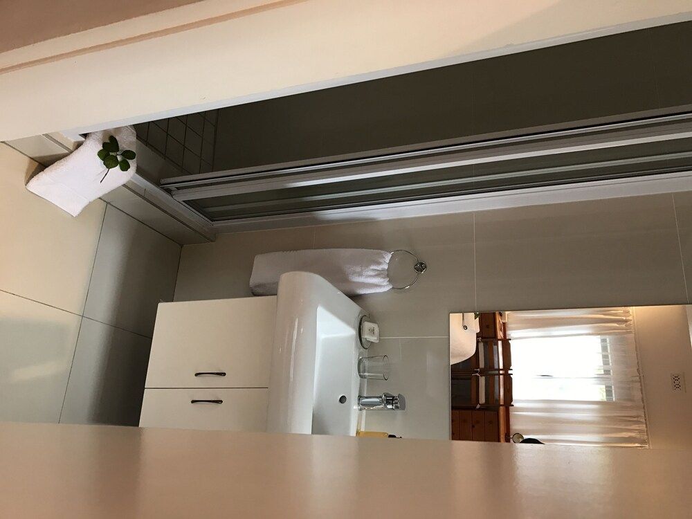 Albatross Guest House Luxury Double Room 30