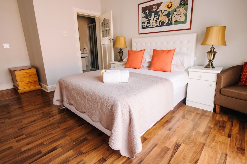 Albatross Guest House Luxury Double Room 13