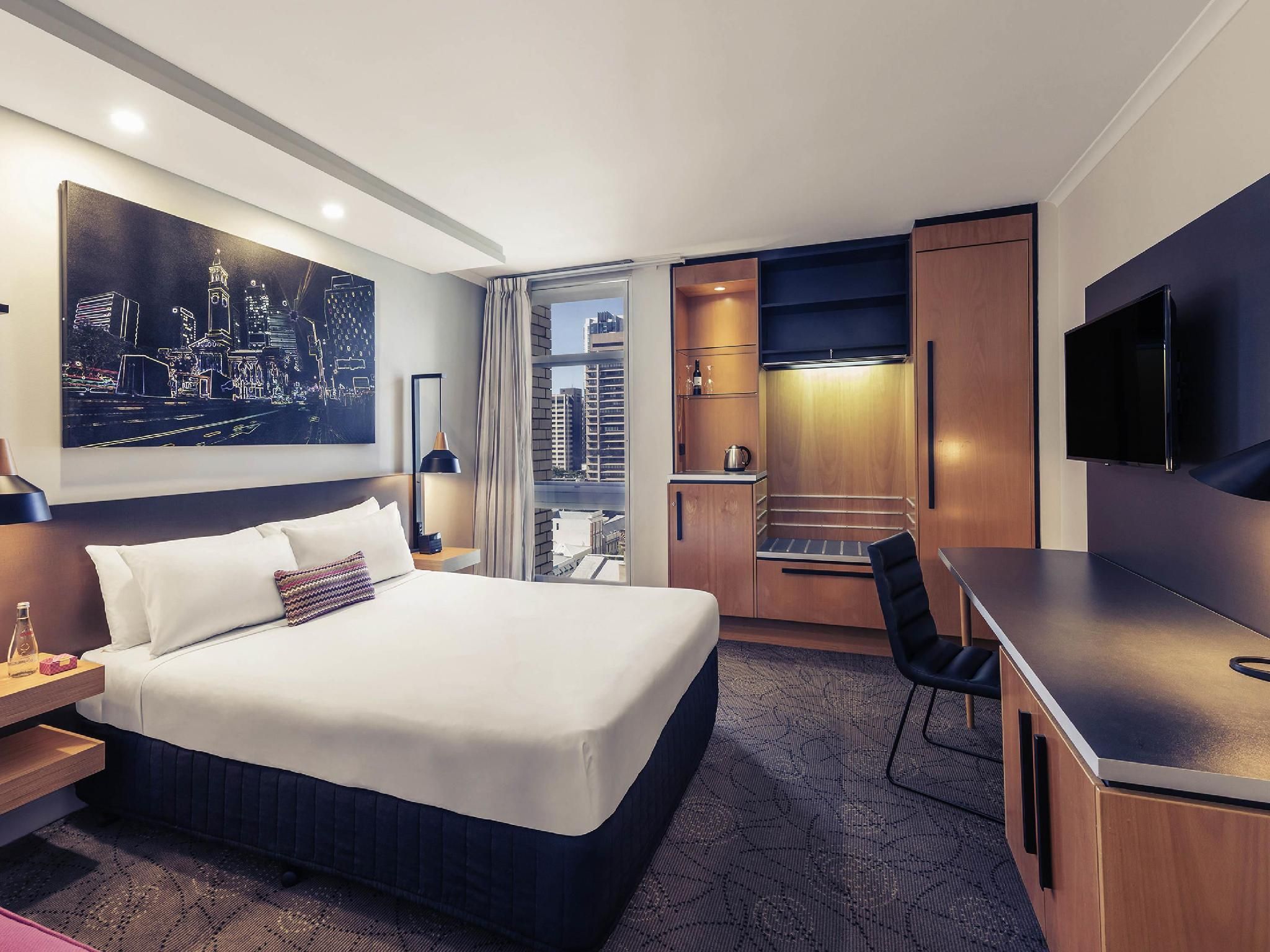 High level modern and spacious privilege room, overlooking Brisbane