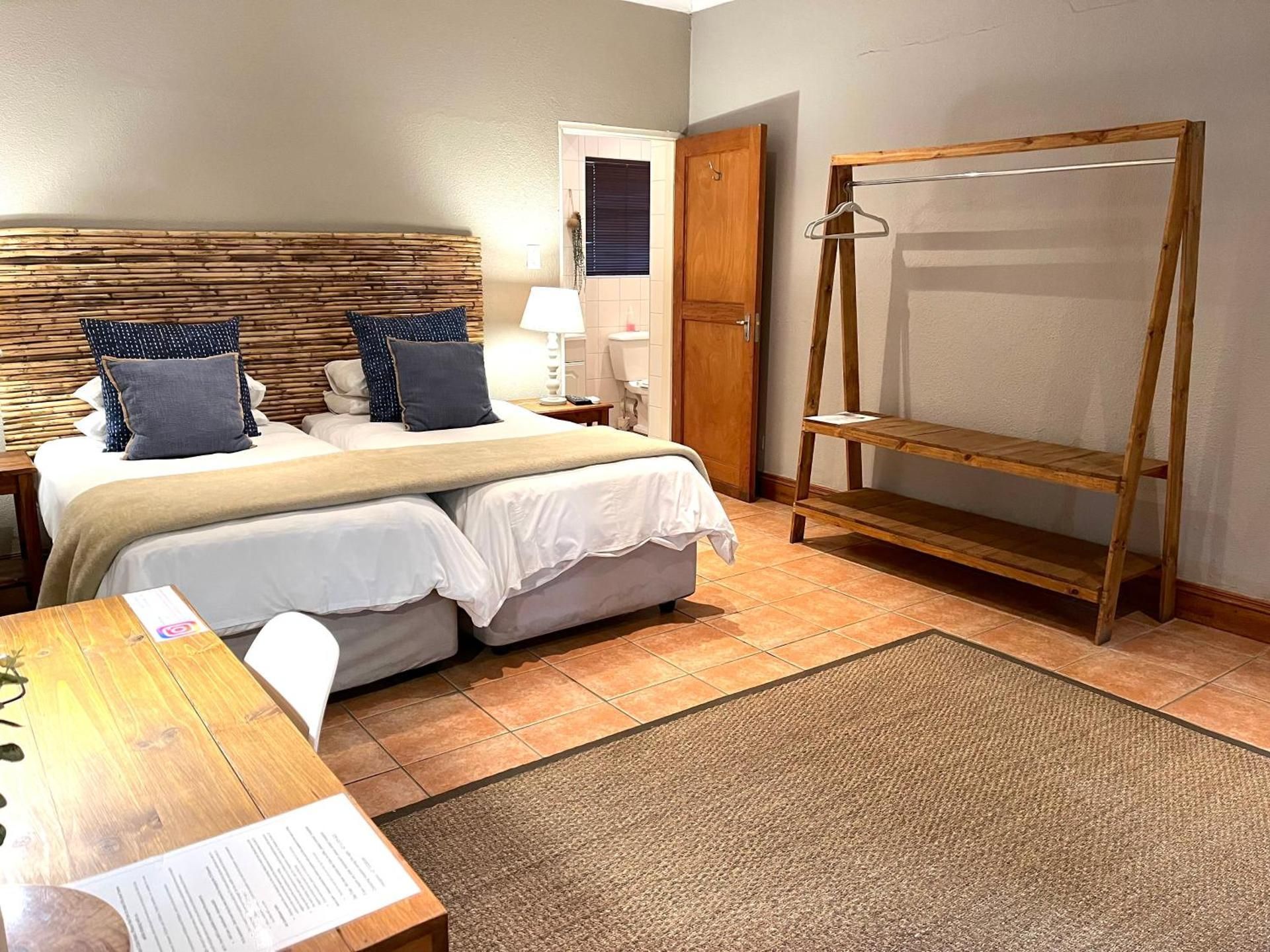 Deluxe Suite with Pool View