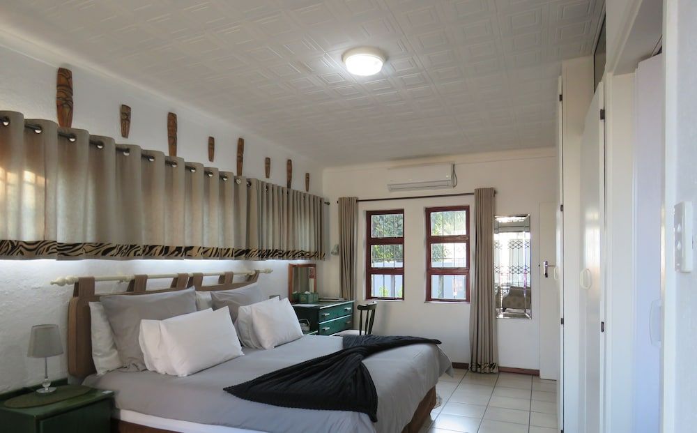 Beachcomber Bay - Guest House Room 1