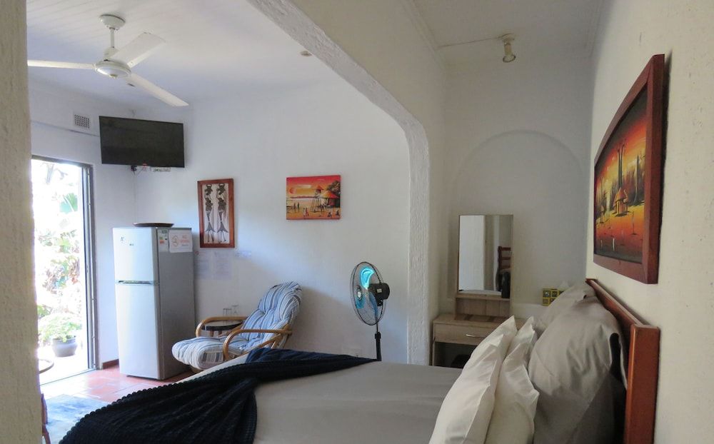 Beachcomber Bay - Guest House Room 2 7