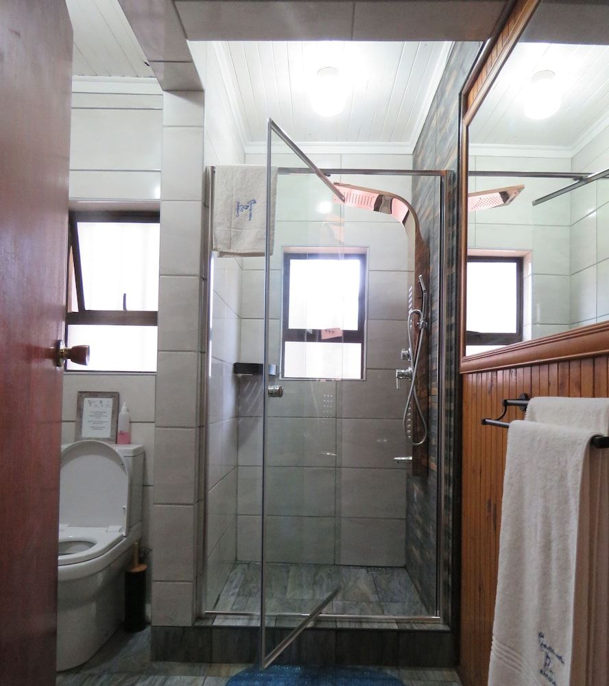 Beachcomber Bay - Guest House Room 2 4