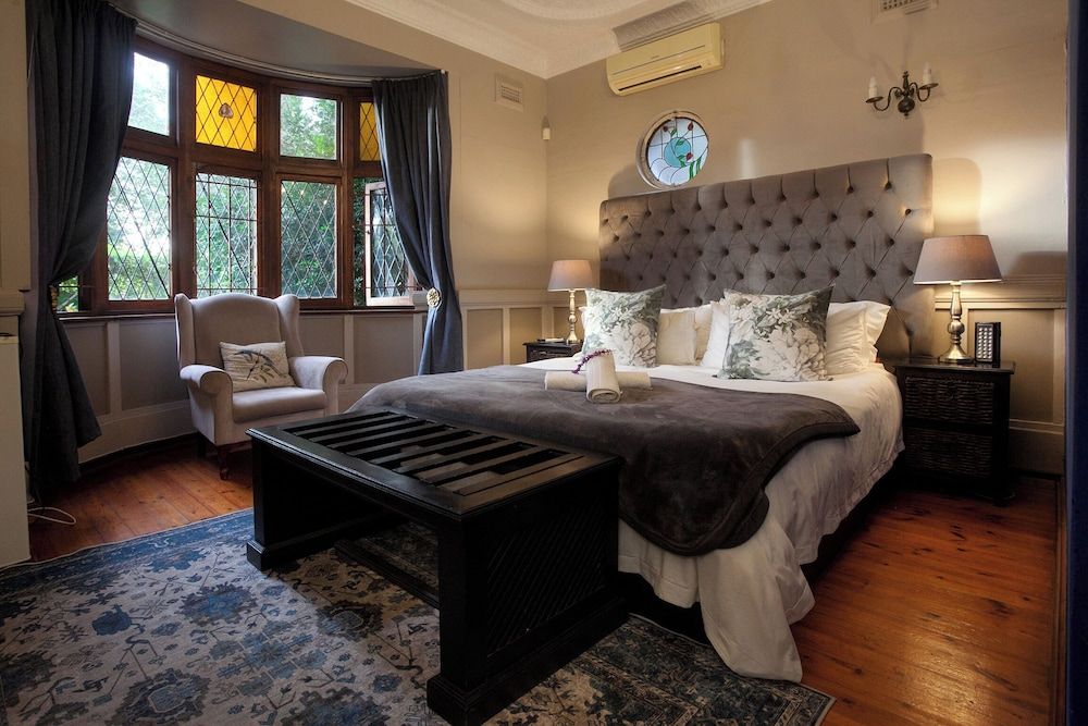 Palm Tree Manor Deluxe Double Room 2