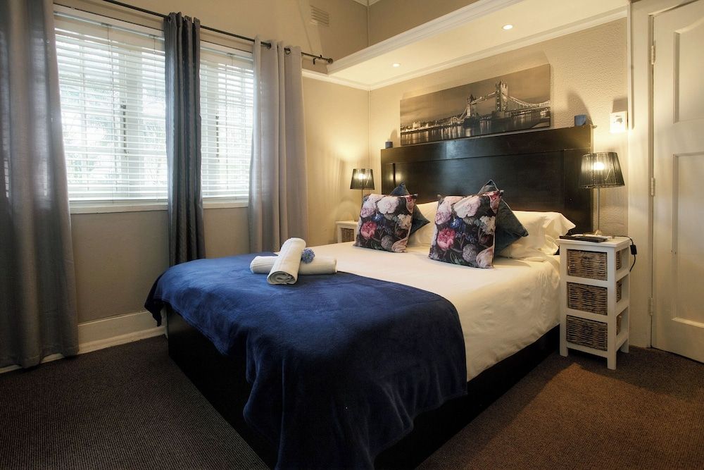 Palm Tree Manor Standard Double Room