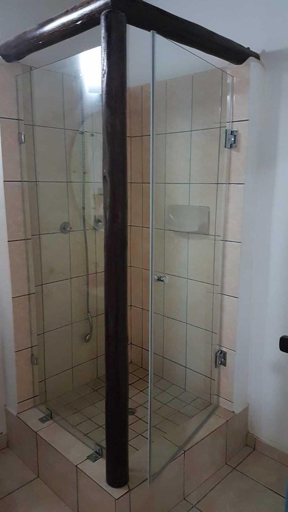 Thokozani Lodge Family Bungalow, 1 Bedroom, Kitchenette, Garden Area 4