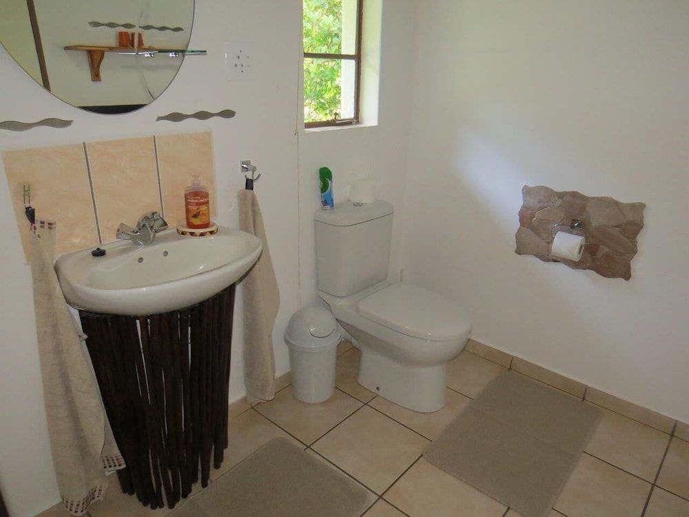 Thokozani Lodge Family Bungalow, 1 Bedroom, Kitchenette, Garden Area 3