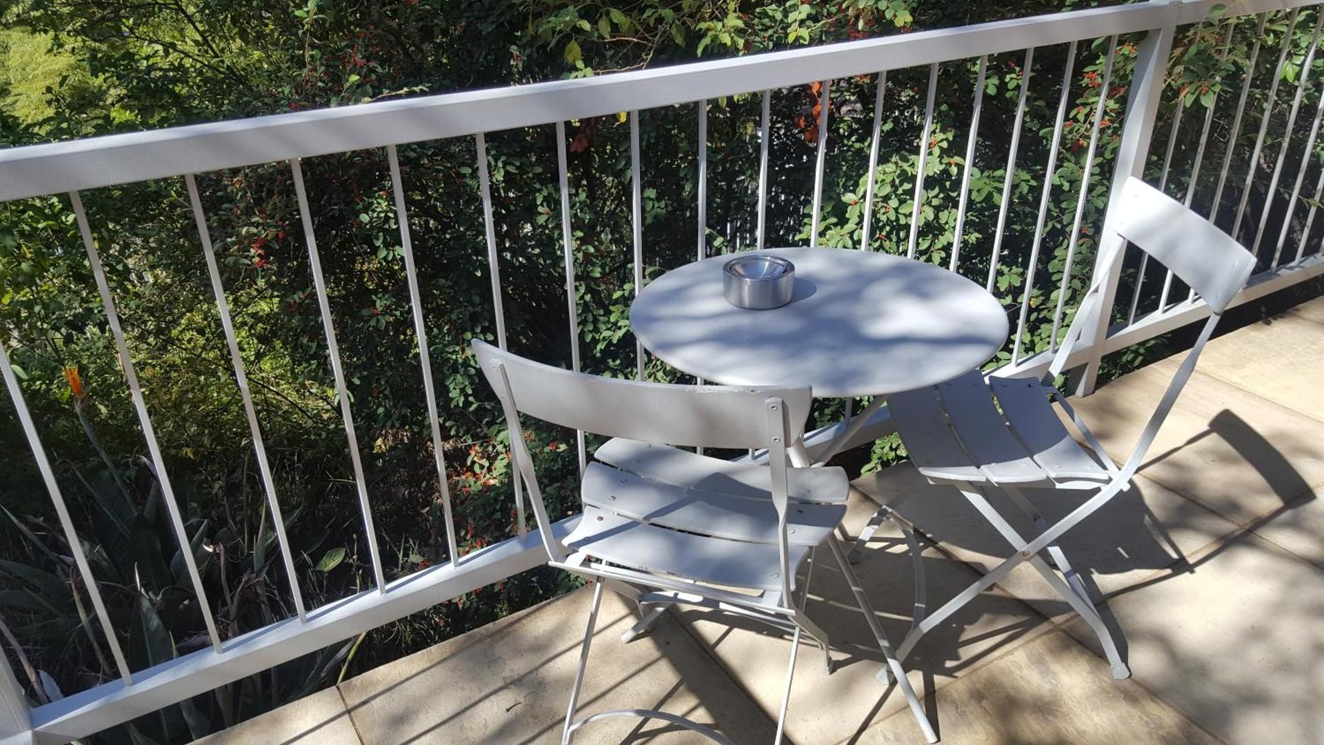 Studio with Garden View