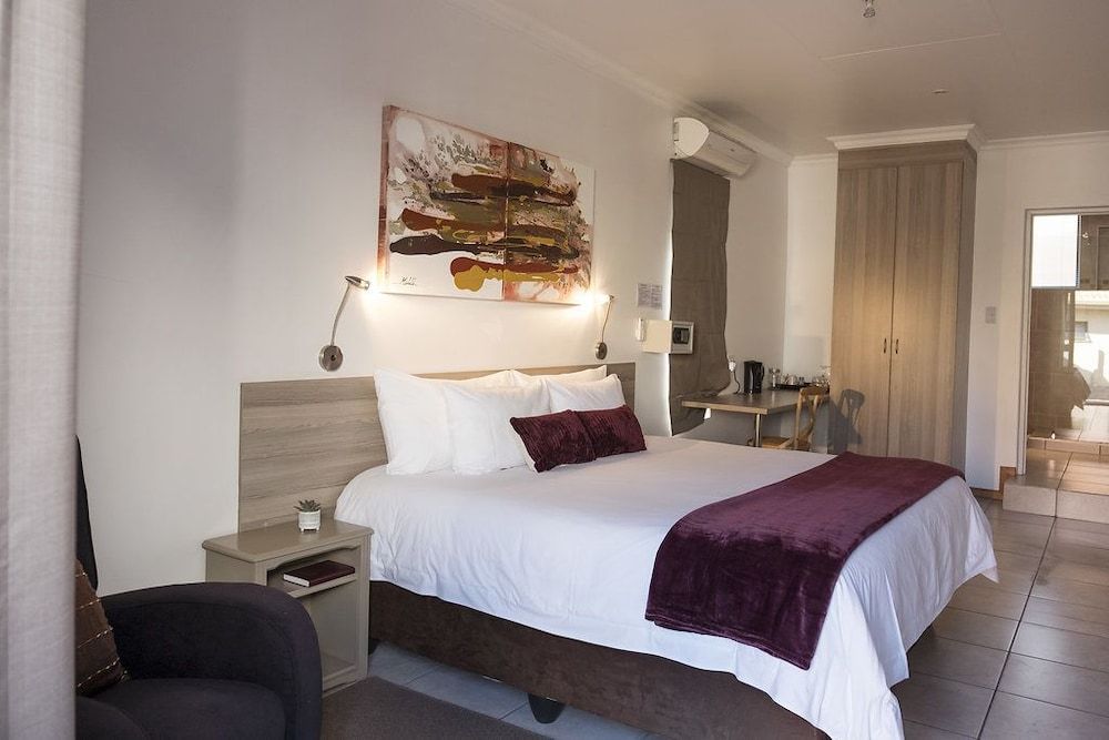 President Lodge Superior Double Room 6