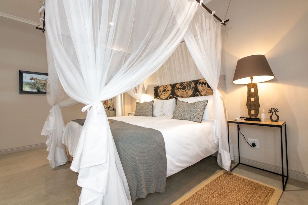 Nyaleti Lodge 312 Self Catering Cottage 2