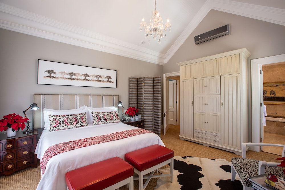 Luxury Double or Twin Room (Afro-Chic)