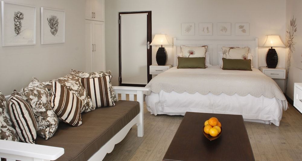 Deluxe Room (4)