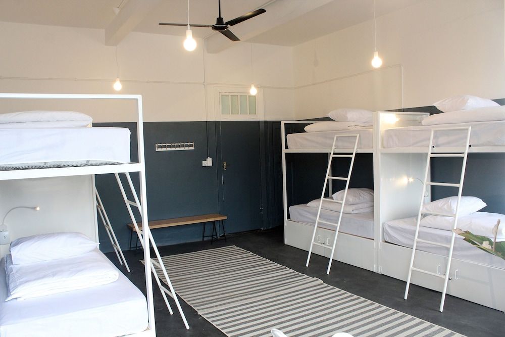 6 Sleeper, Female Dorm