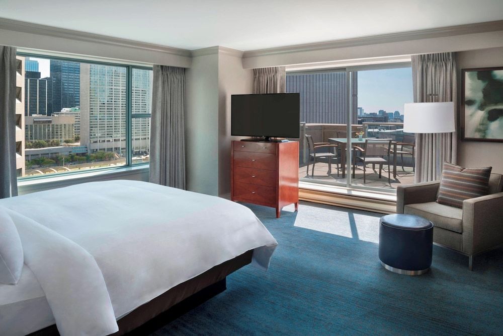 undefined Marriott Downtown at CF Toronto Eaton Centre