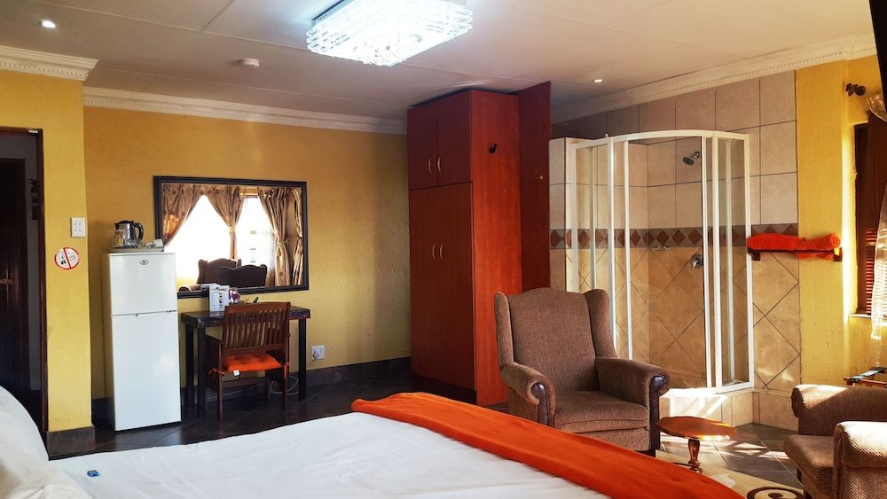 Acre of Africa Guest Venue Deluxe Room 3