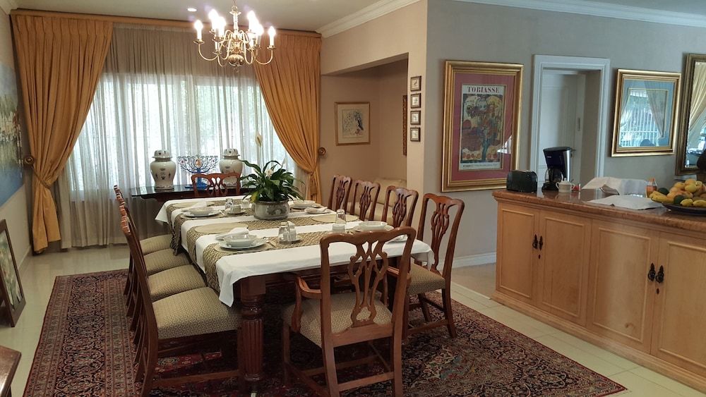 undefined Bed and Breakfast on Melrose 8