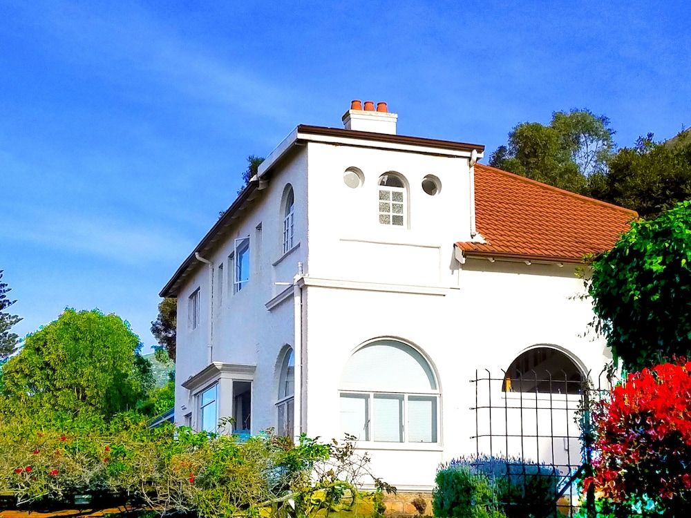 undefined Blue On Blue Bed and Breakfast 4