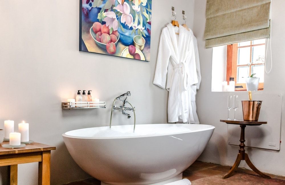 Honeymoon Suite