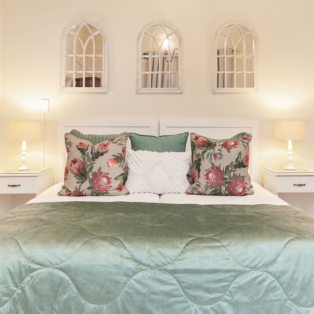 Cliff Cottage Double / Twin