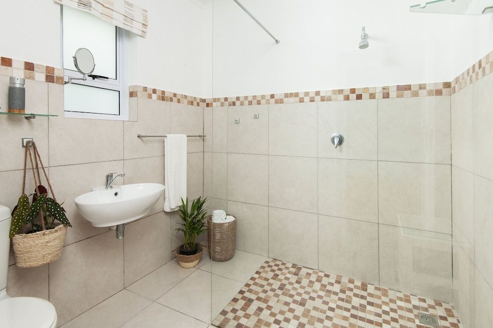 Cliff Cottage Double / Twin 5