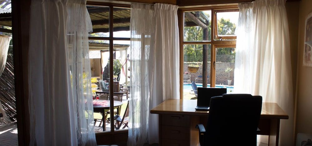 Dara Guest House Comfort Double Room, 1 Double Bed, Pool View 7