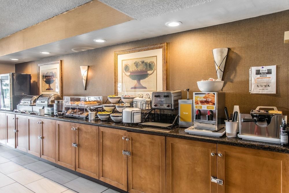 undefined Comfort Inn & Suites Denver Northfield 5