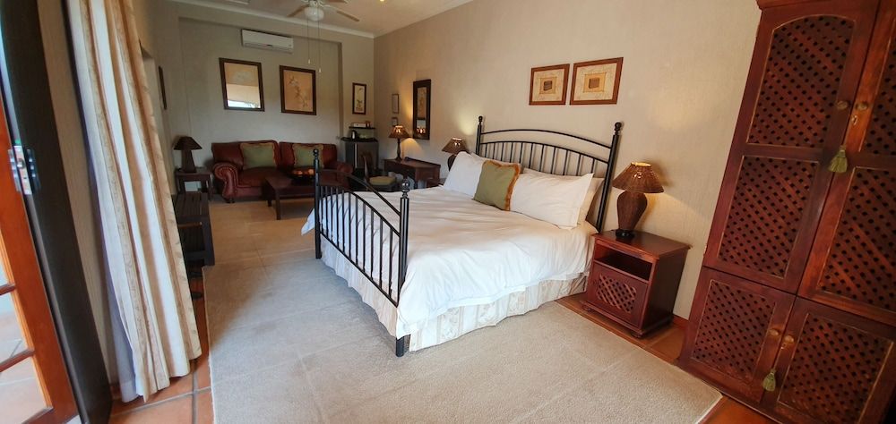 Chestnut Suite (6)