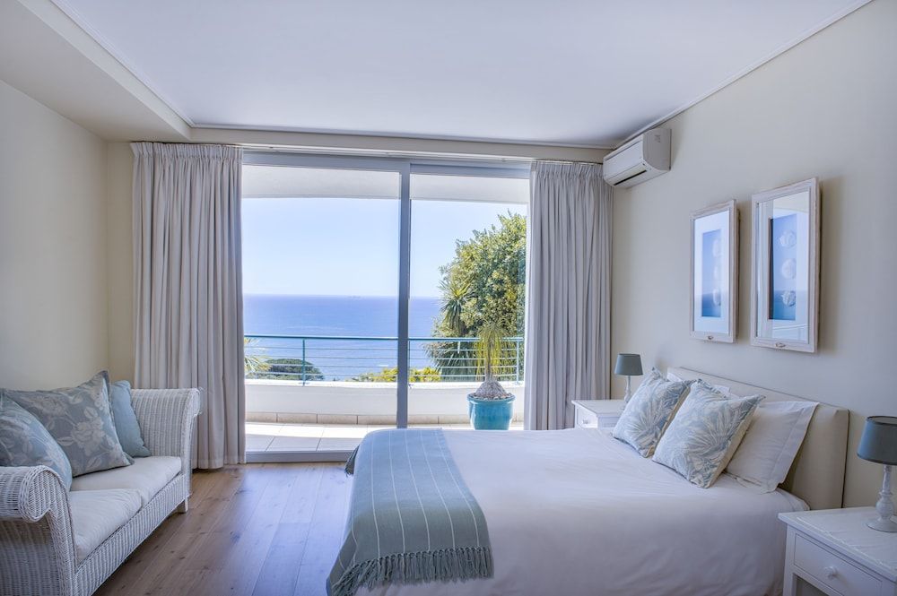 Bay Reflections - Luxury Serviced Apartments Luxury Apartment, 2 Bedrooms, Sea View, Mountainside 2