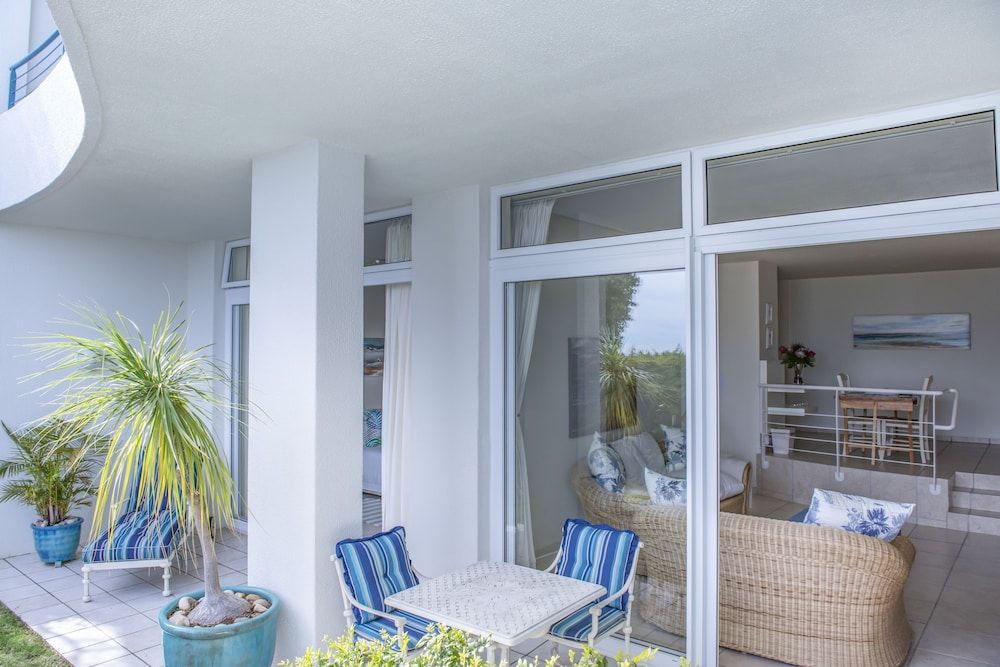 Bay Reflections - Luxury Serviced Apartments Deluxe Apartment, 1 Bedroom, Garden View, Mountainside 8