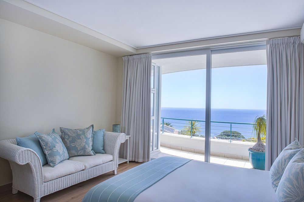 Bay Reflections - Luxury Serviced Apartments Luxury Apartment, 2 Bedrooms, Sea View, Mountainside 3