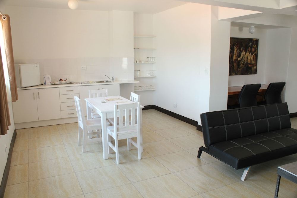 undefined Troyeville Hotel 9