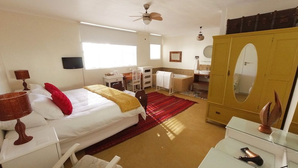 undefined Dolphin Inn Guest House 10