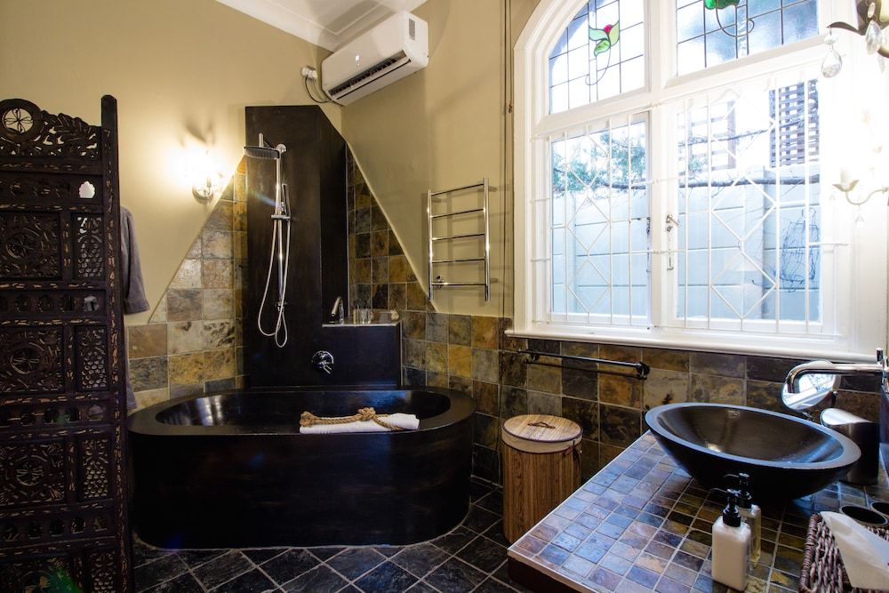 Jardin D'ébène Boutique Guesthouse Elephant King Size Room 5