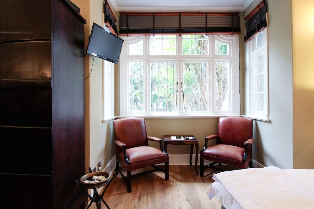 Jardin D'ébène Boutique Guesthouse Elephant King Size Room 4