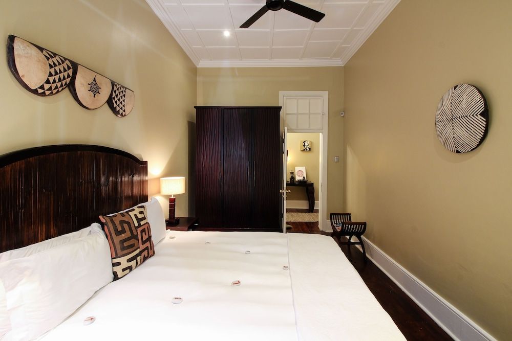 Jardin D'ébène Boutique Guesthouse Buffalo King Size Room 3