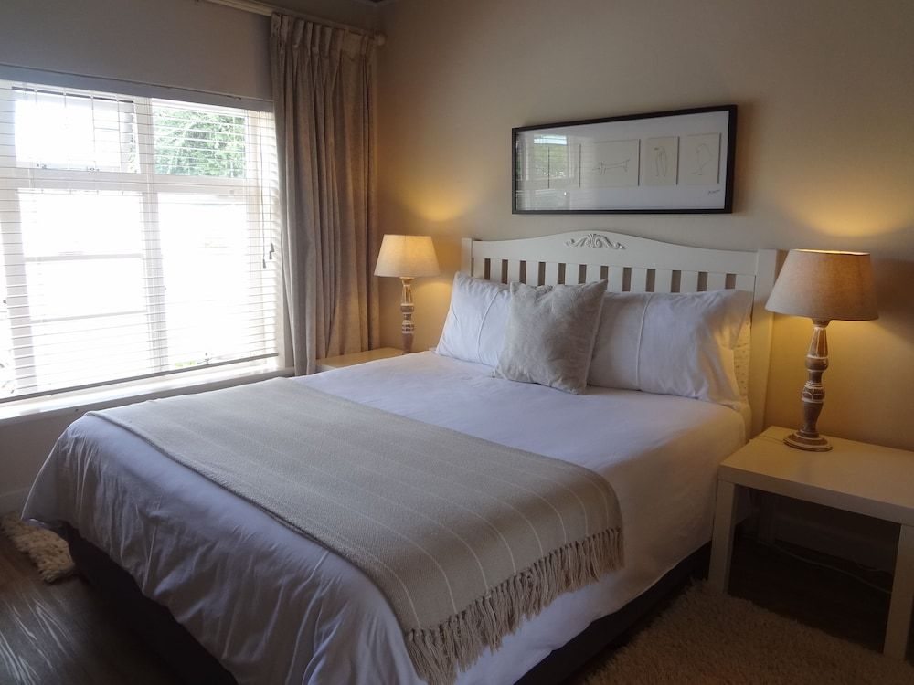 undefined Walker Bay Manor 7