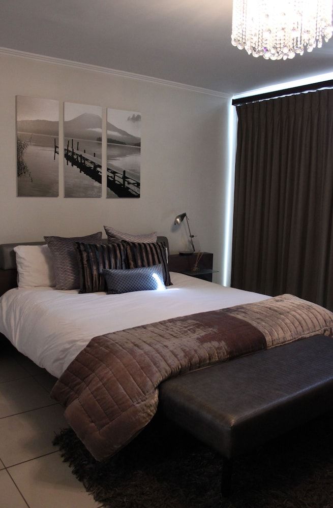 The Nicol Hotel and Apartments Apartment 2