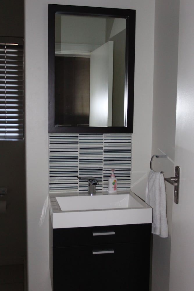 The Nicol Hotel and Apartments Standard Room 8