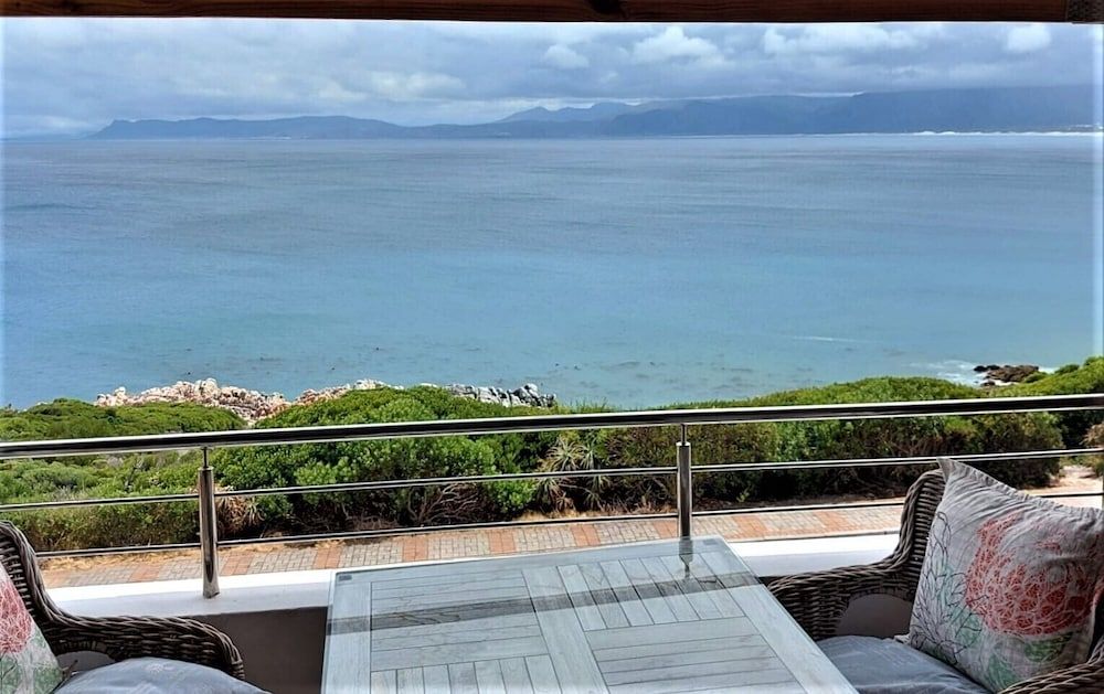 Kleinzee Oceanfront Guesthouse Deluxe Penthouse 3