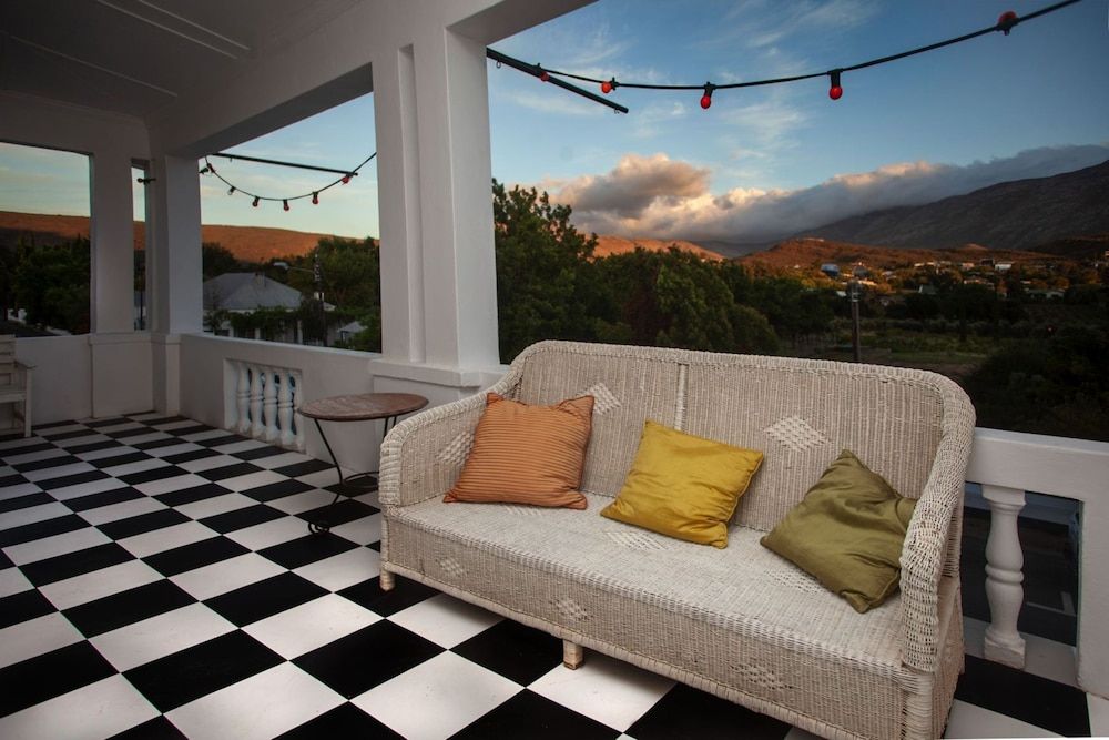 Karoo Art Hotel Luxury Double Room (Groot Karoo) 7