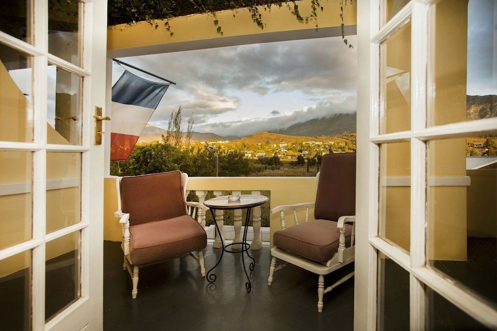 Karoo Art Hotel Luxury Double Room (Groot Karoo) 6