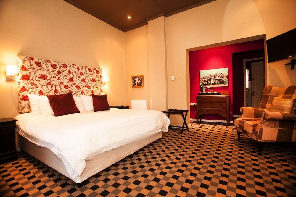 Karoo Art Hotel Luxury Double Room (Groot Karoo)