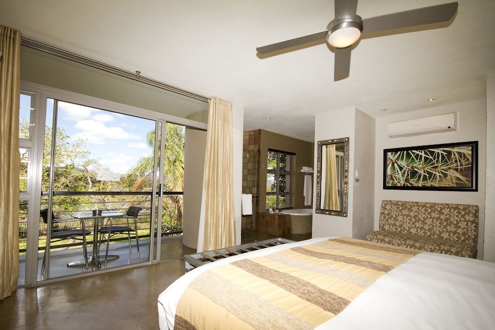 Francolin Lodge Executive (3)