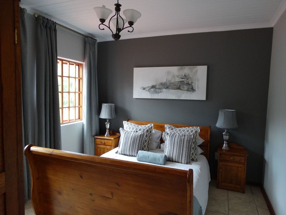 By the Way Guesthouse Pebble