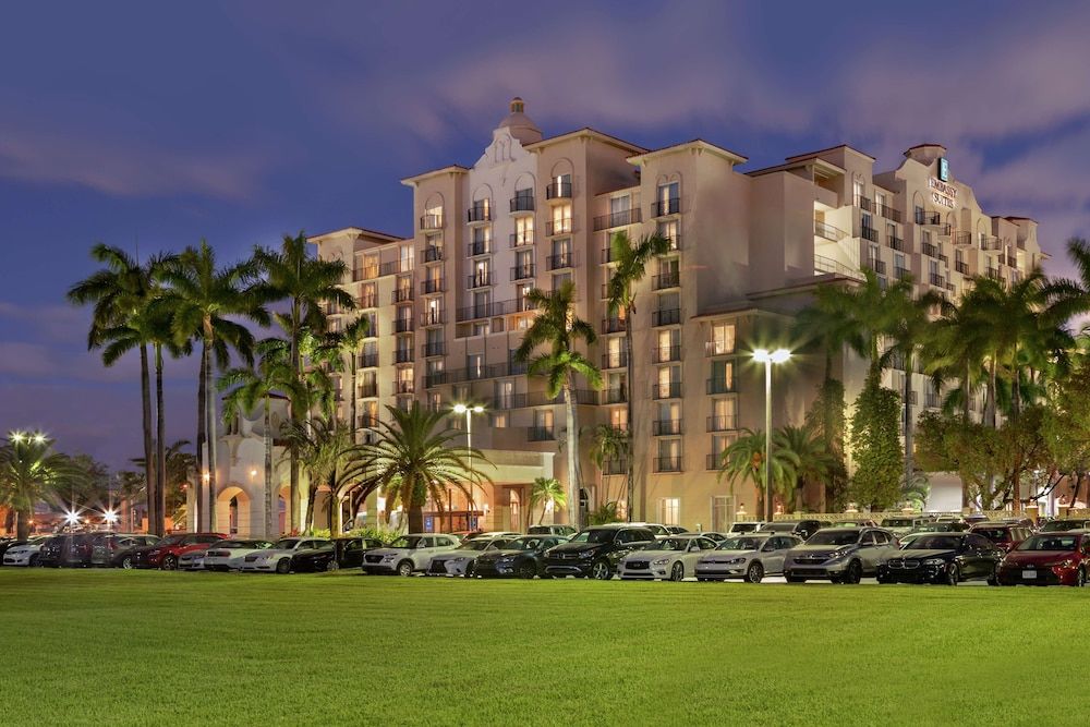undefined Embassy Suites by Hilton Miami International Airport 10
